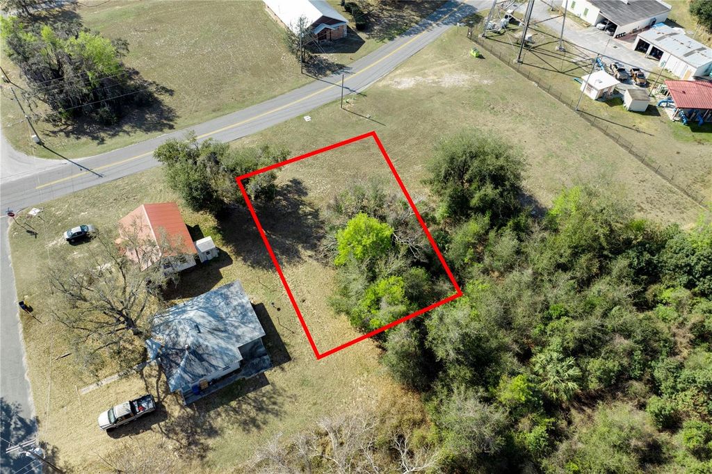 Photo of W Central Avenue, Howey In The Hills, FL 34737 (MLS # O6386390)