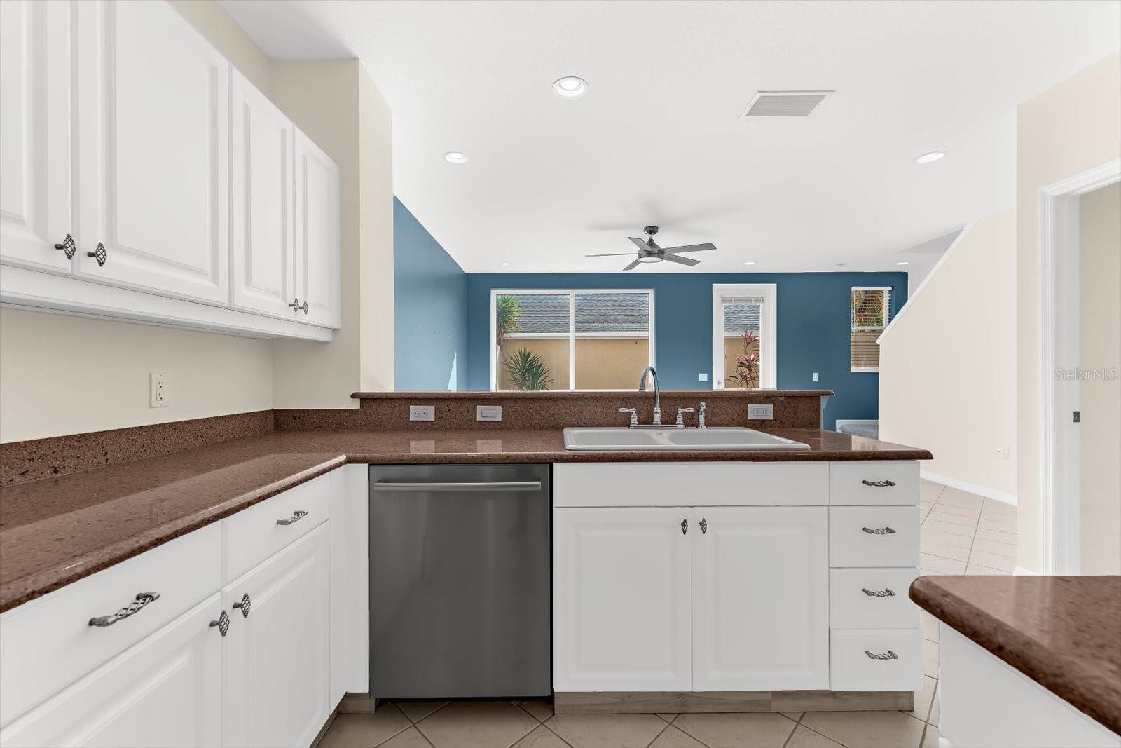 HARBORAGE ON BRADEN RIVER PH II - Residential