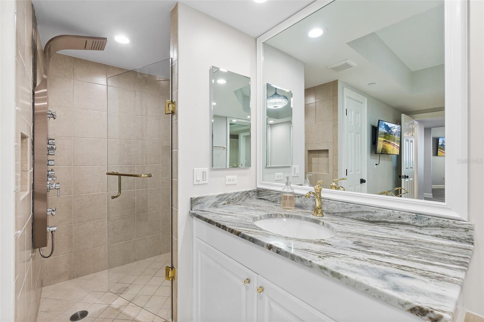 HAMMOCK DUNES - Residential