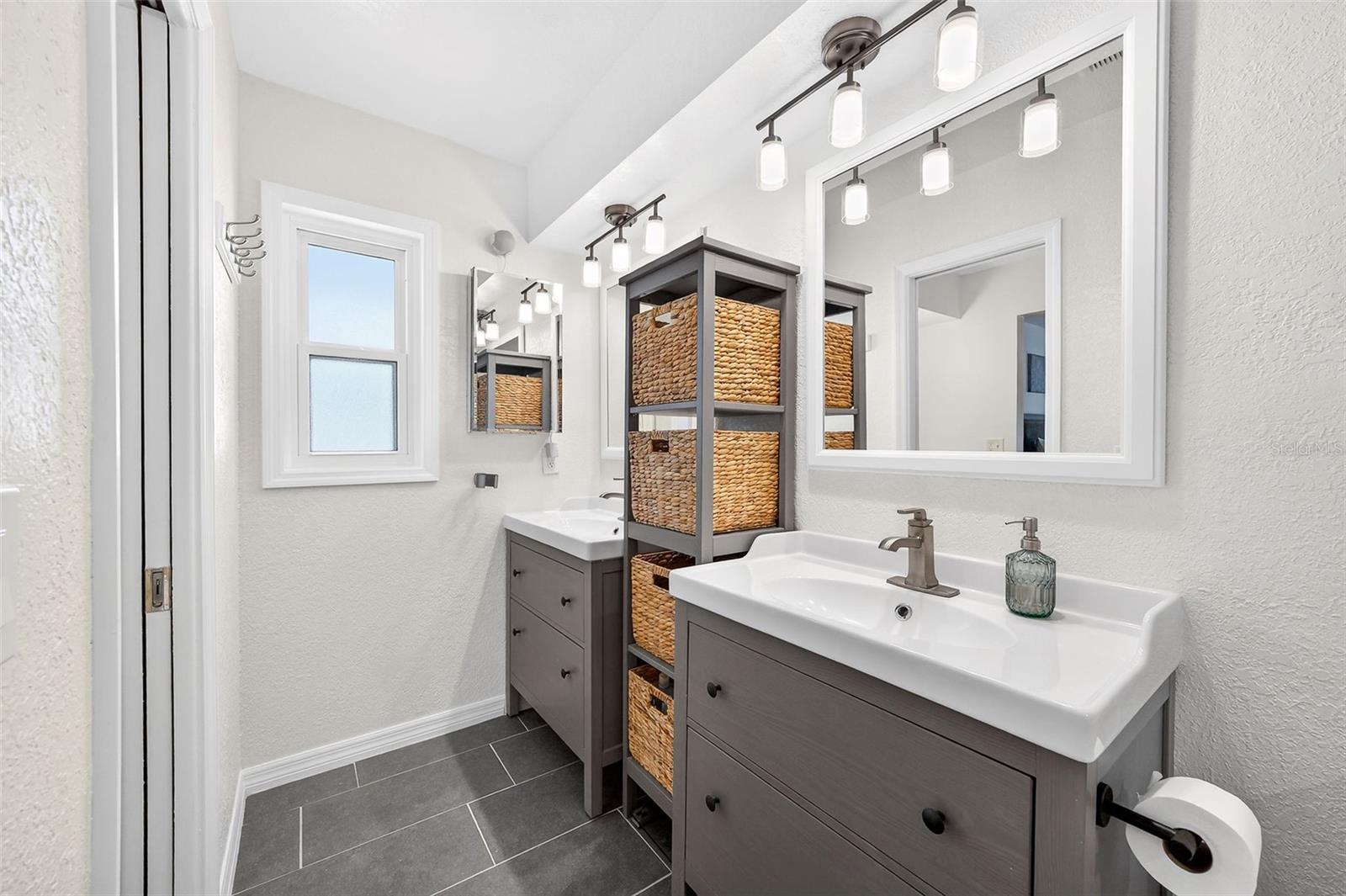 WINTER PARK PINES UNIT 17 - Residential
