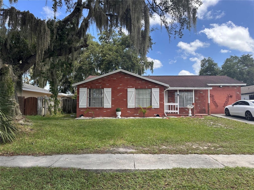 Photo of 8848 Oak Circle, Tampa, FL 33615 (MLS # TB8528307)