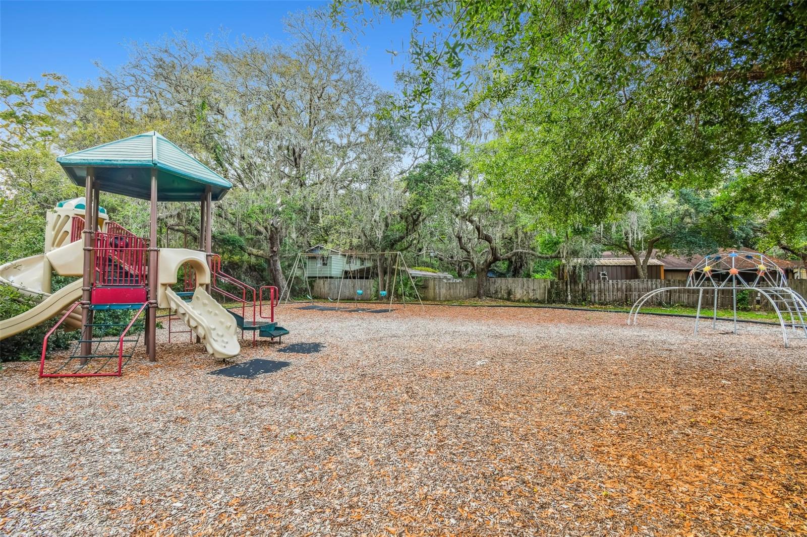 HOLIDAY CLUB - Residential