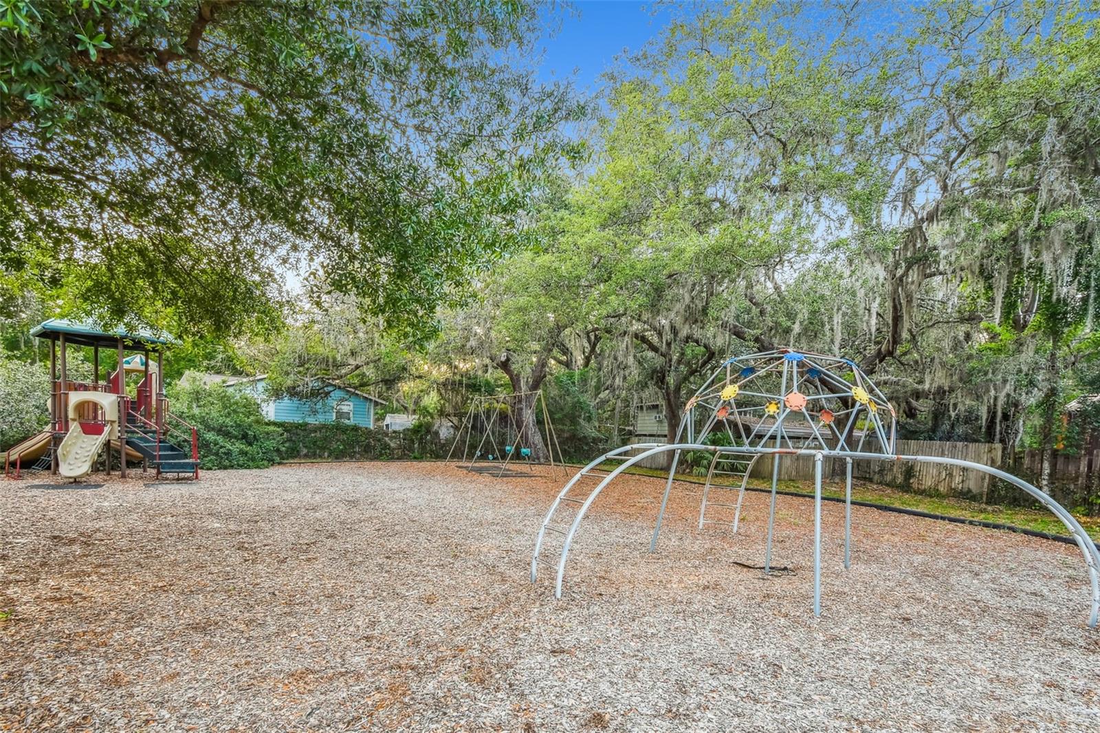 HOLIDAY CLUB - Residential