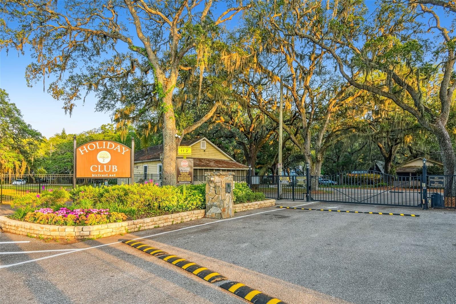 HOLIDAY CLUB - Residential