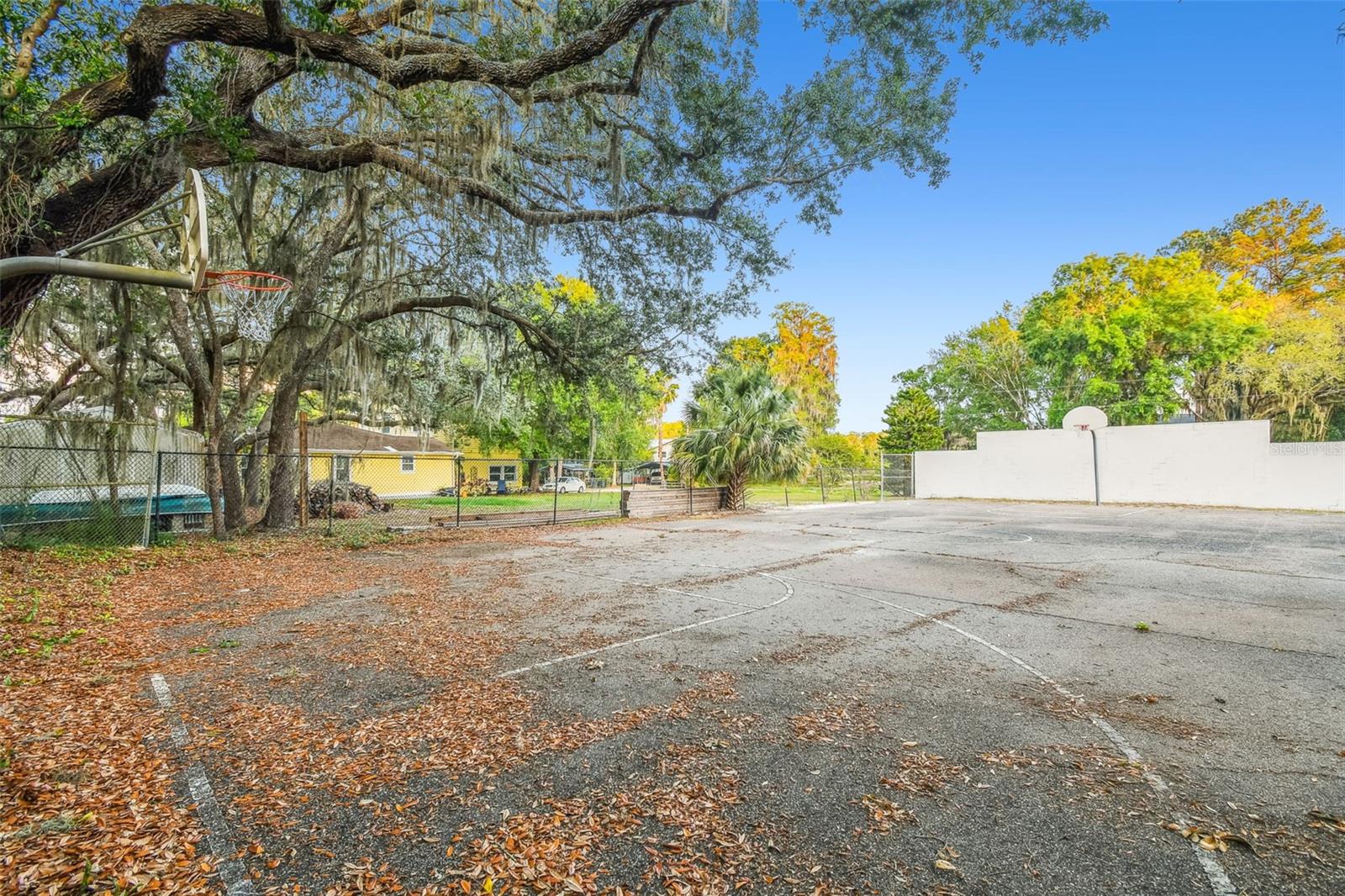 HOLIDAY CLUB - Residential