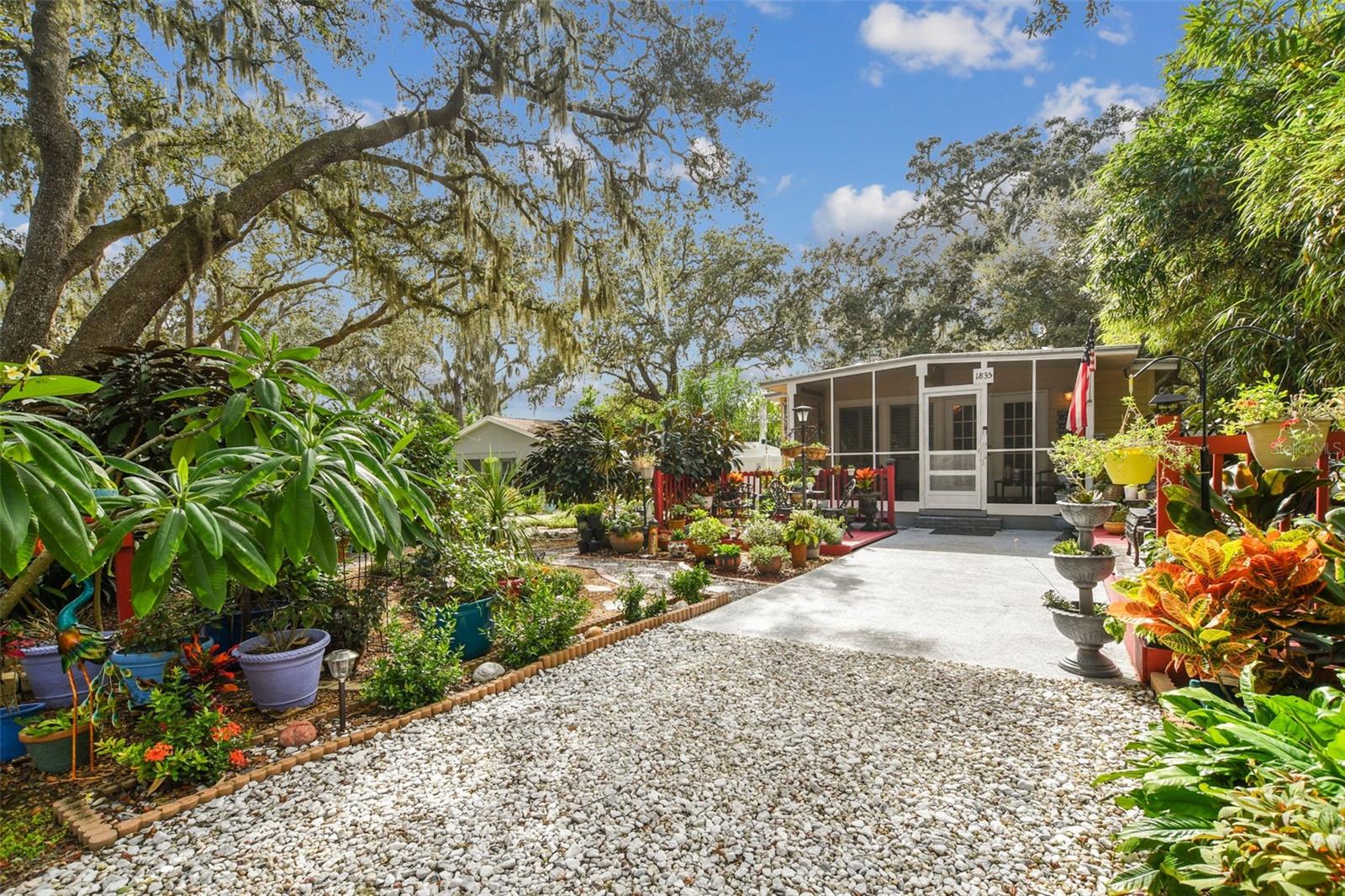 HOLIDAY CLUB - Residential