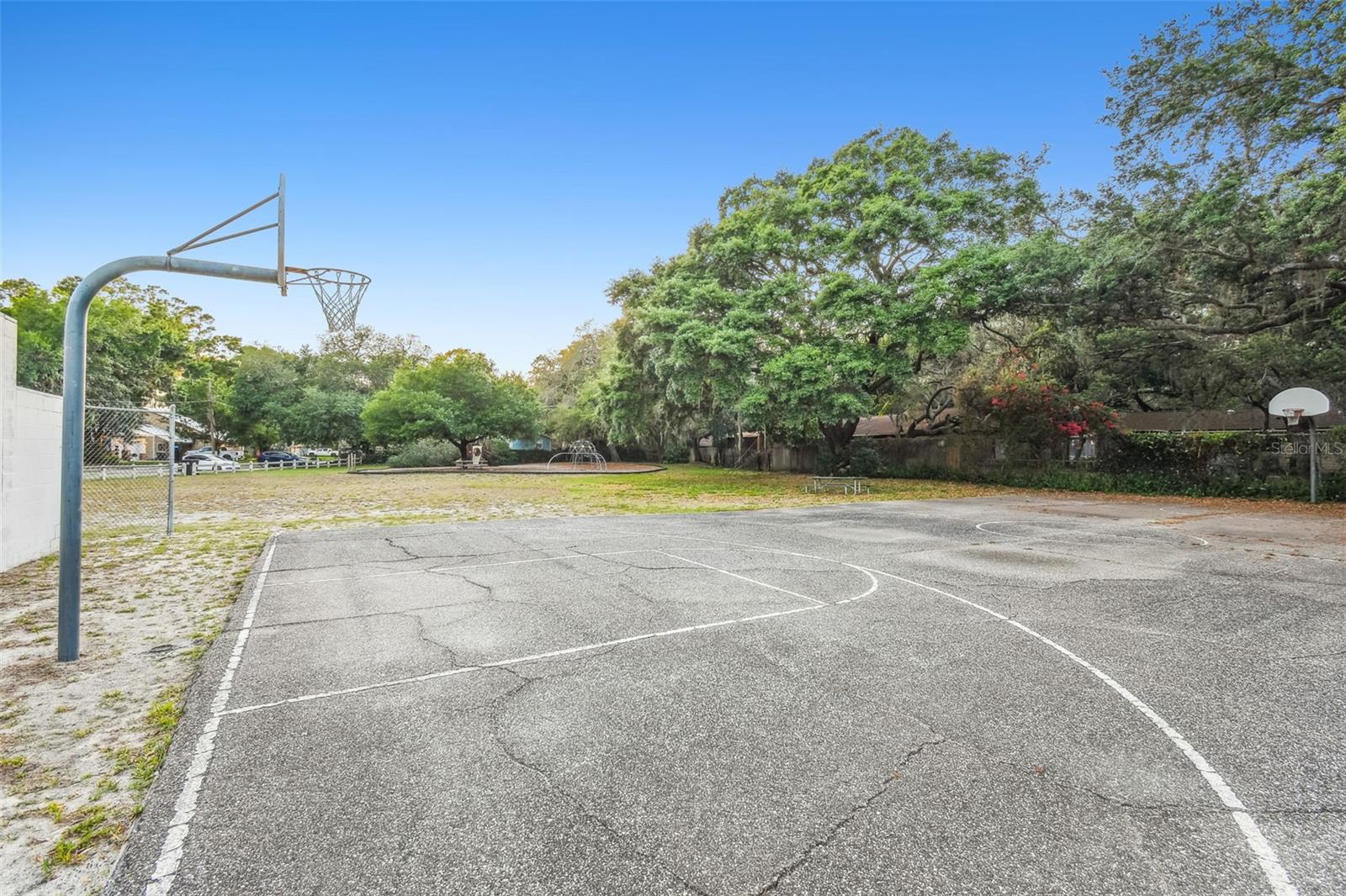 HOLIDAY CLUB - Residential