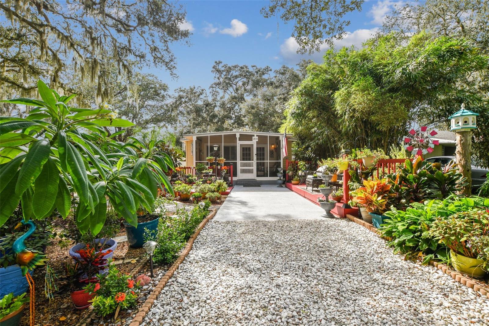 HOLIDAY CLUB - Residential