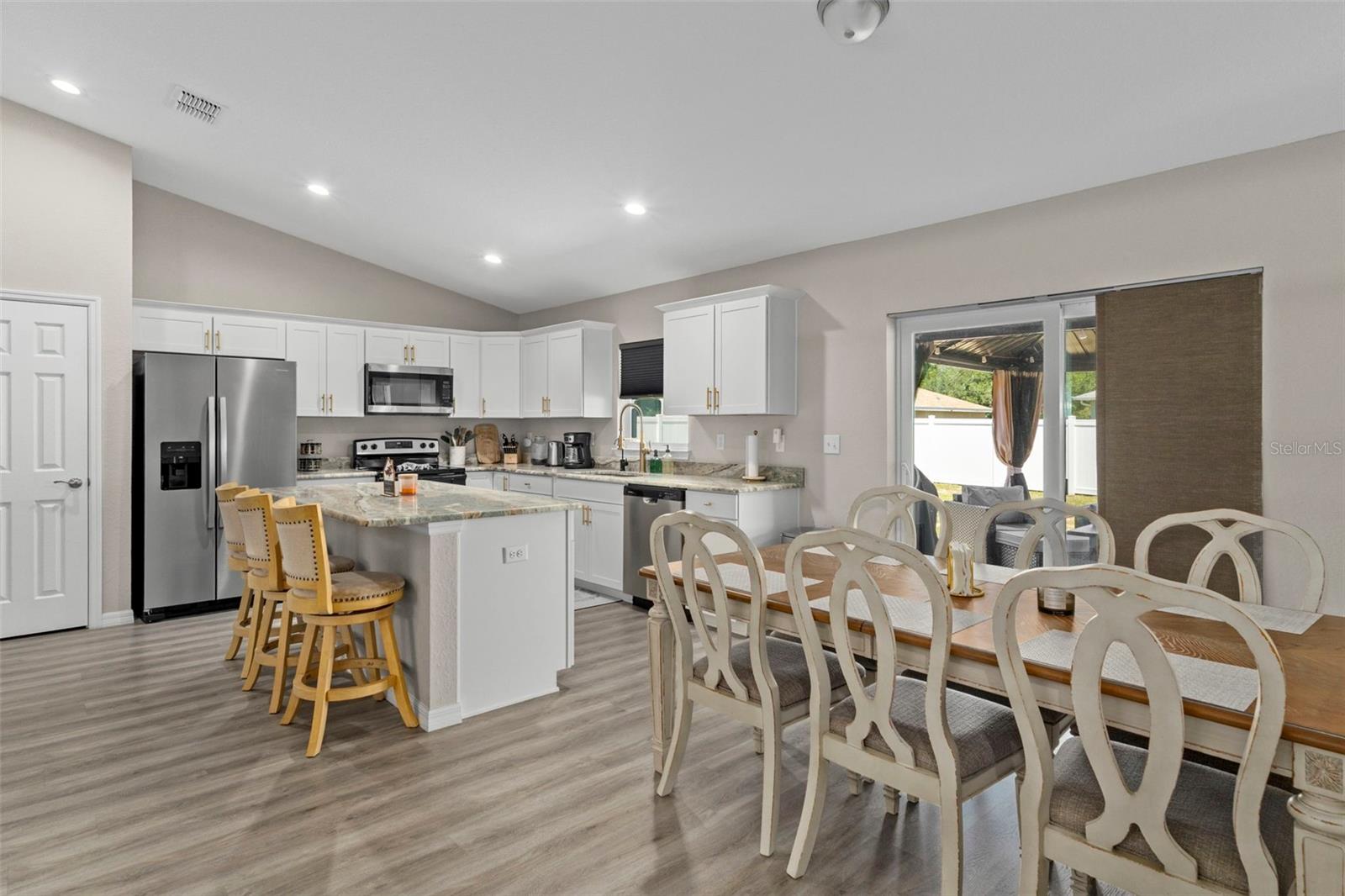 ROLLING RANCH ESTATE - Residential