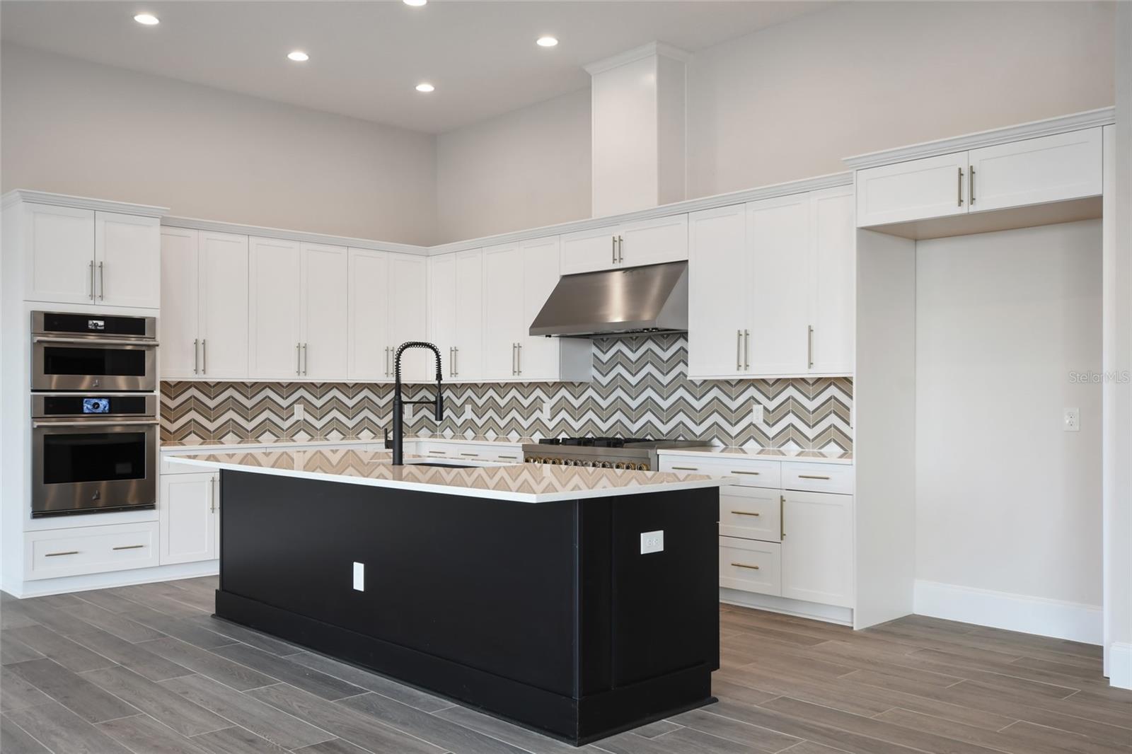 BELLA COLLINA SUB - Residential