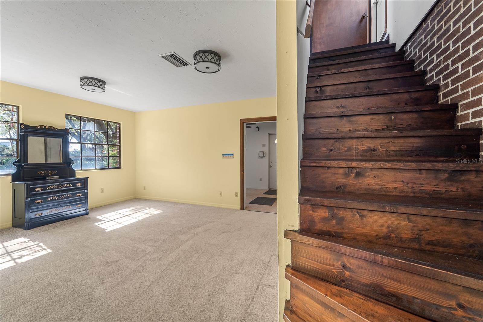 RIDGELAND REP - Residential