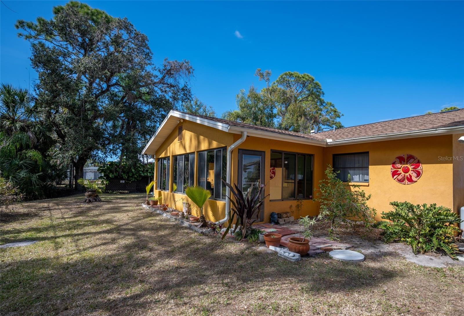 SOUTH VENICE - Residential