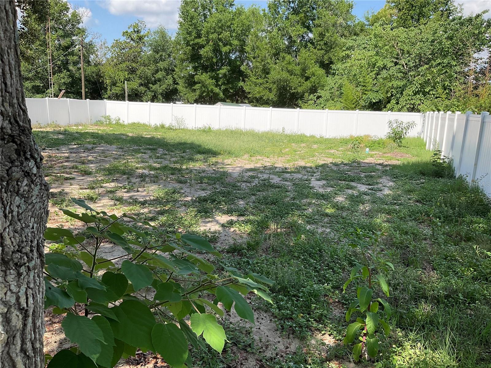 SMITH LAKE VILLAGE - Land