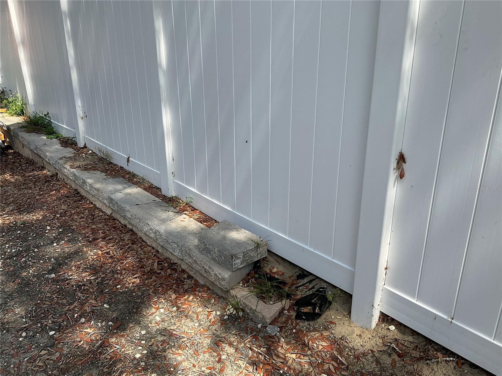 SMITH LAKE VILLAGE - Land