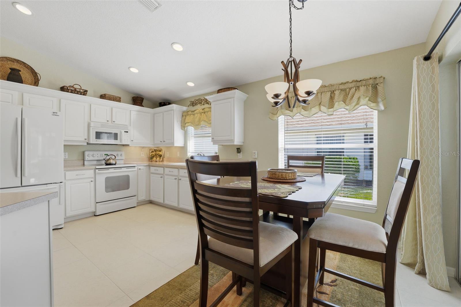 LAKESIDE PLANTATION - Residential