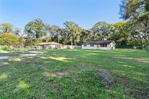 A home in DELAND