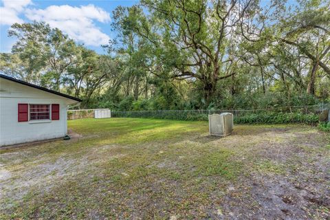 A home in DELAND