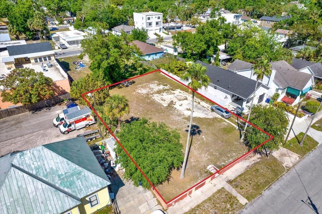 Photo of 2204 15th Avenue, Tampa, FL 33605 (MLS # TB8555234)