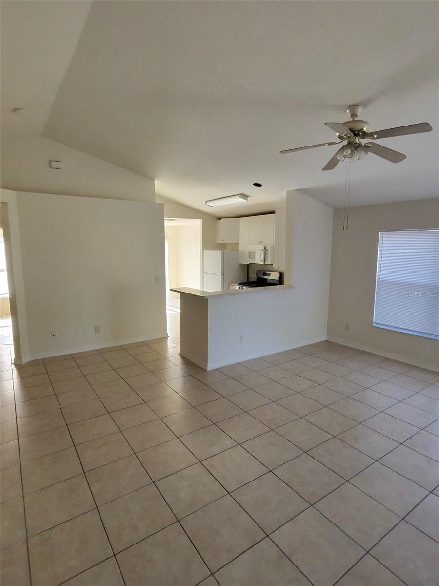 LAKESIDE TRACT A1 - Residential Lease
