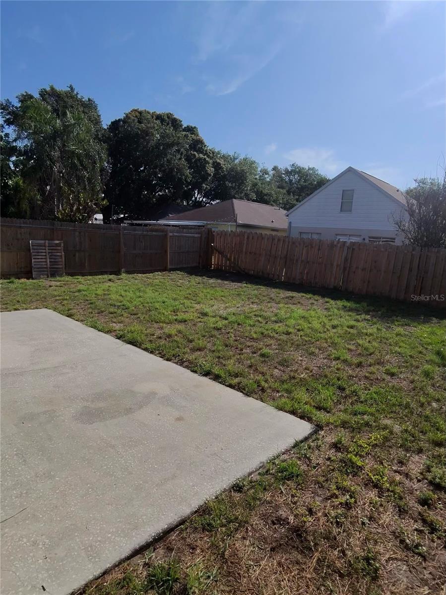 LAKESIDE TRACT A1 - Residential Lease