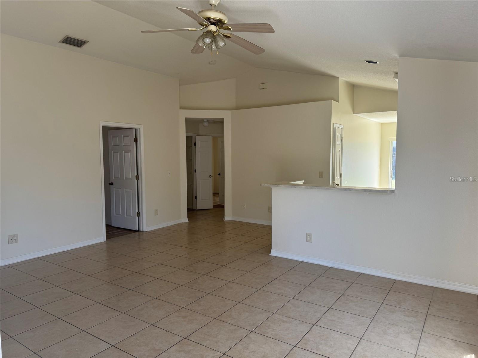 LAKESIDE TRACT A1 - Residential Lease