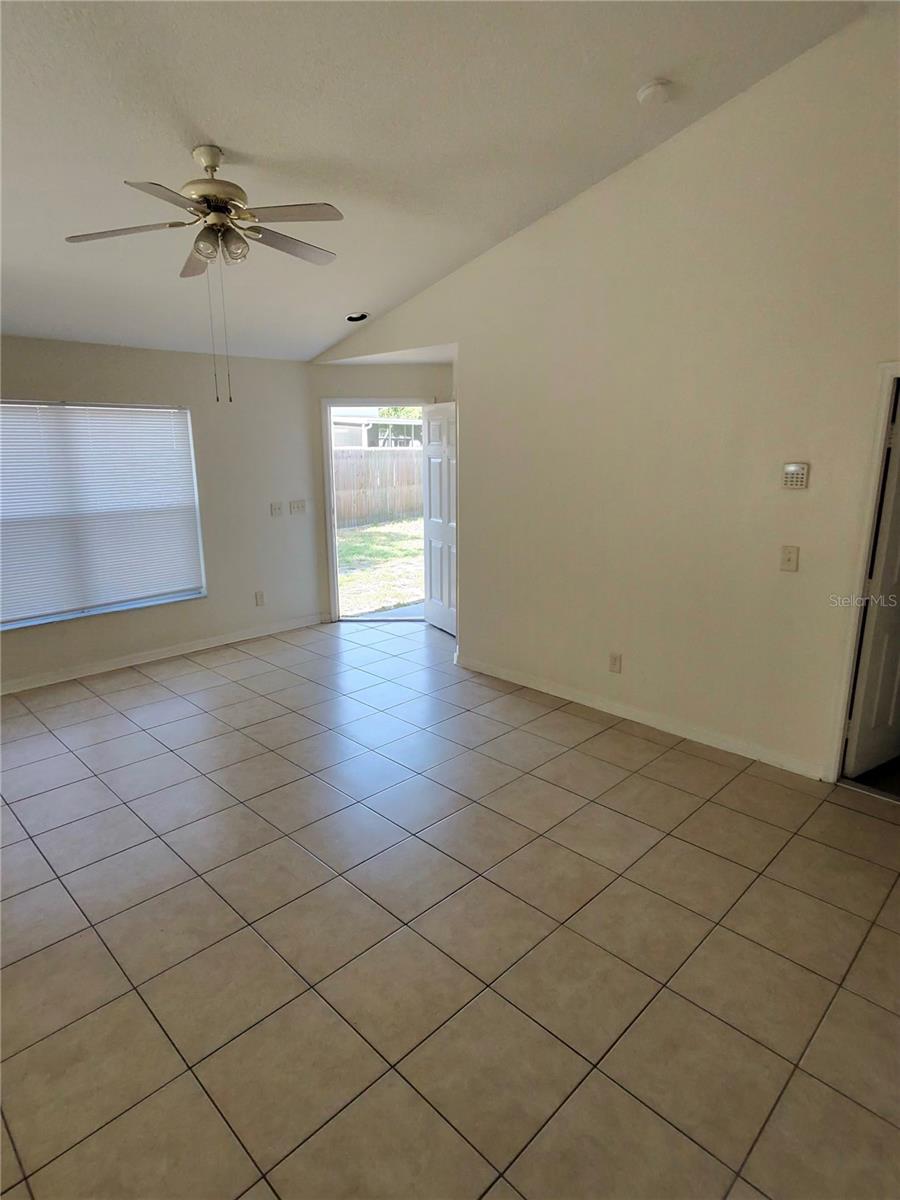 LAKESIDE TRACT A1 - Residential Lease
