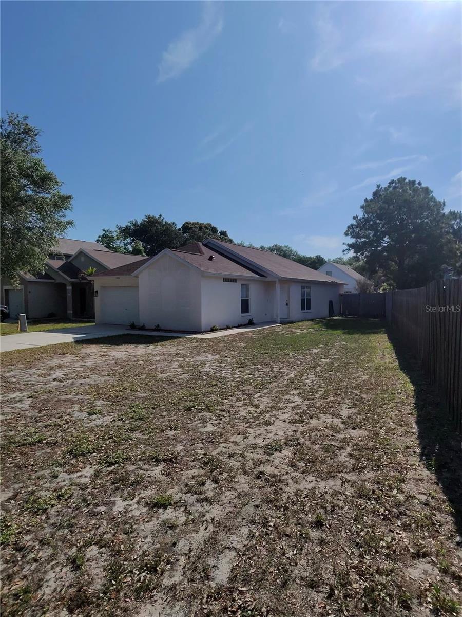 LAKESIDE TRACT A1 - Residential Lease