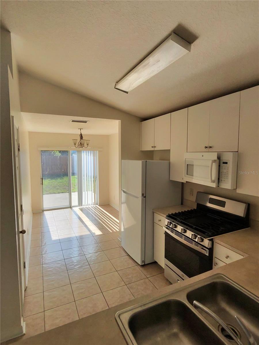 LAKESIDE TRACT A1 - Residential Lease