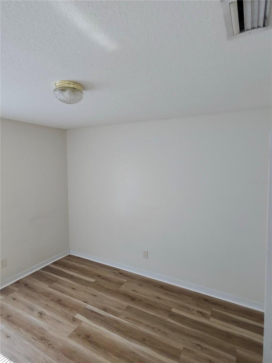 LAKESIDE TRACT A1 - Residential Lease
