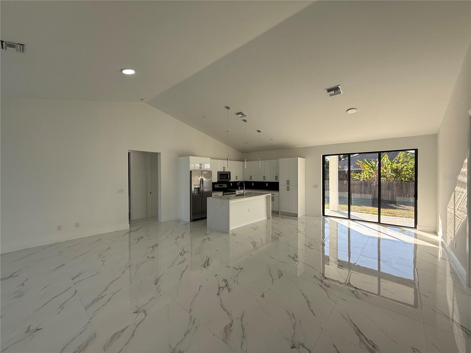 CAPE CORAL - Residential Lease