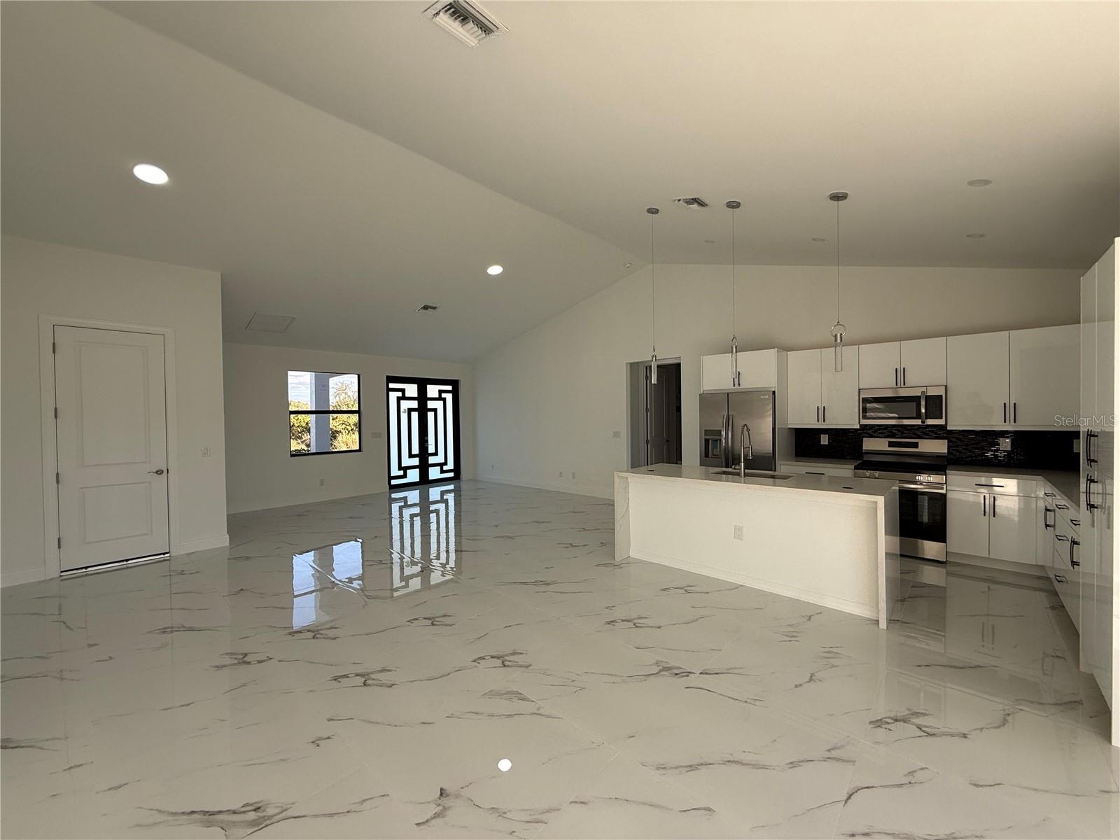 CAPE CORAL - Residential Lease