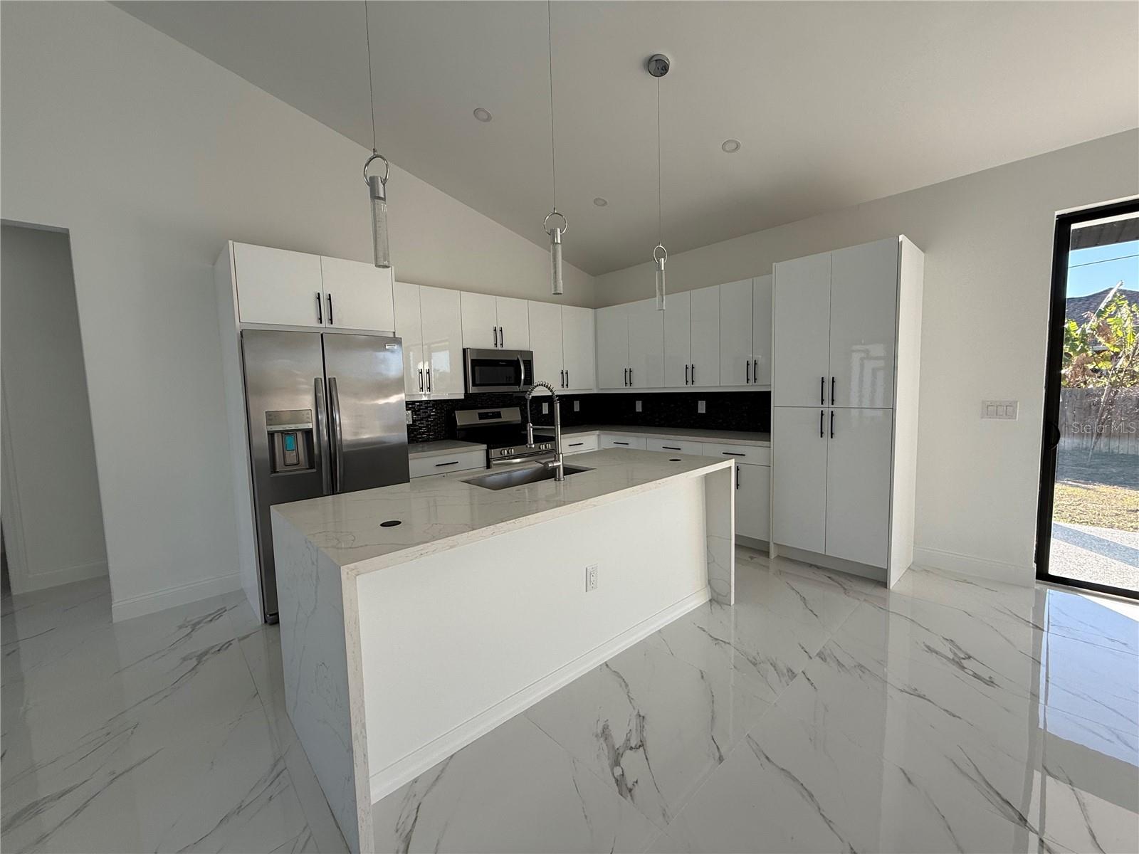 CAPE CORAL - Residential Lease