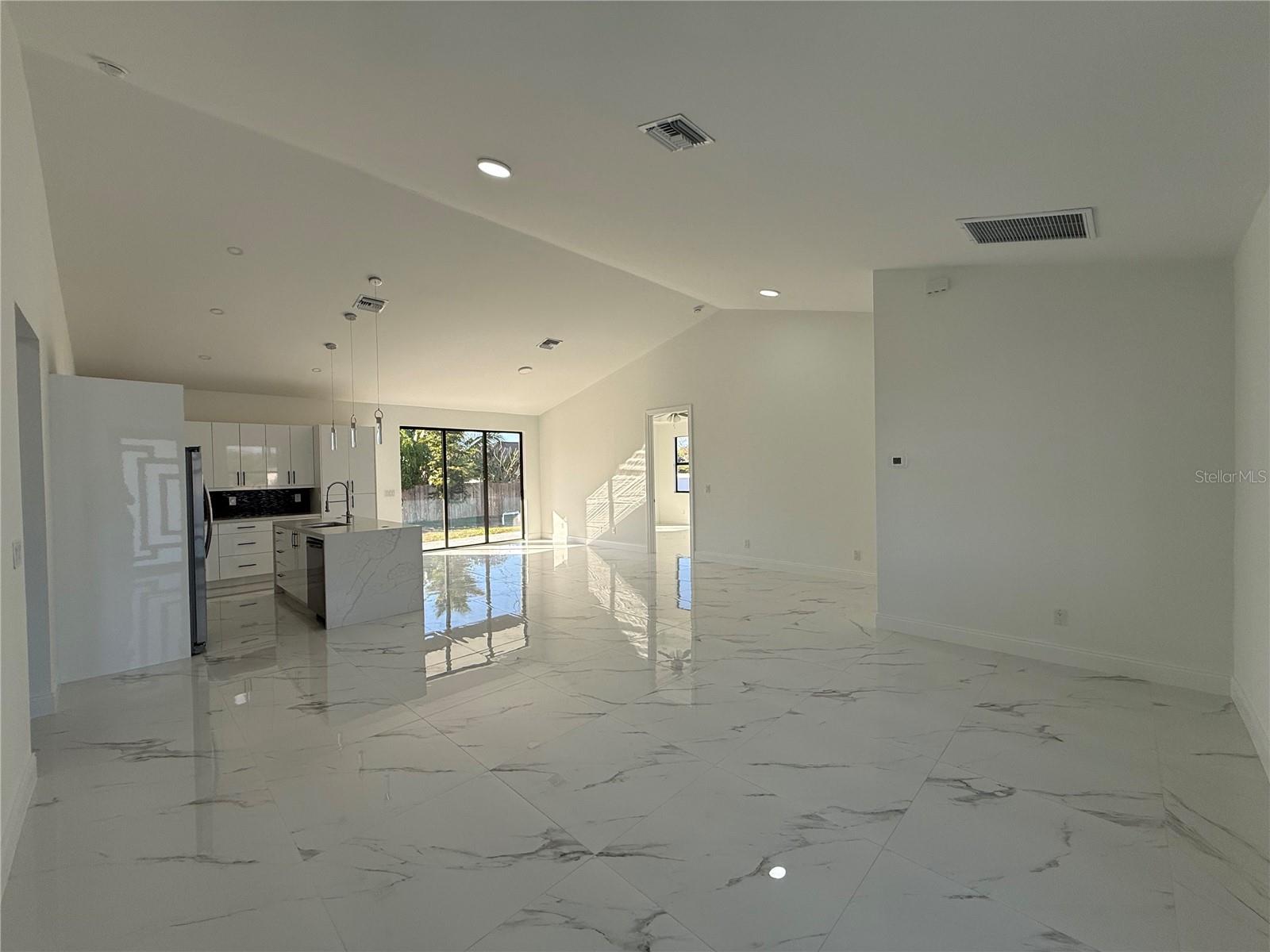 CAPE CORAL - Residential Lease