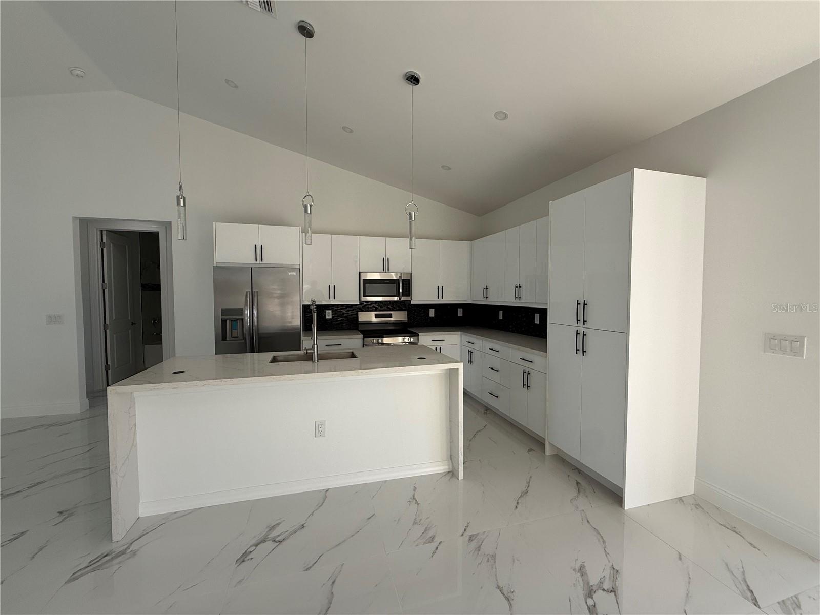 CAPE CORAL - Residential Lease