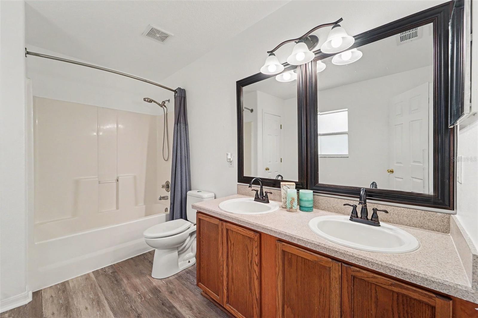 2436 SPRING HOLLOW LOOP