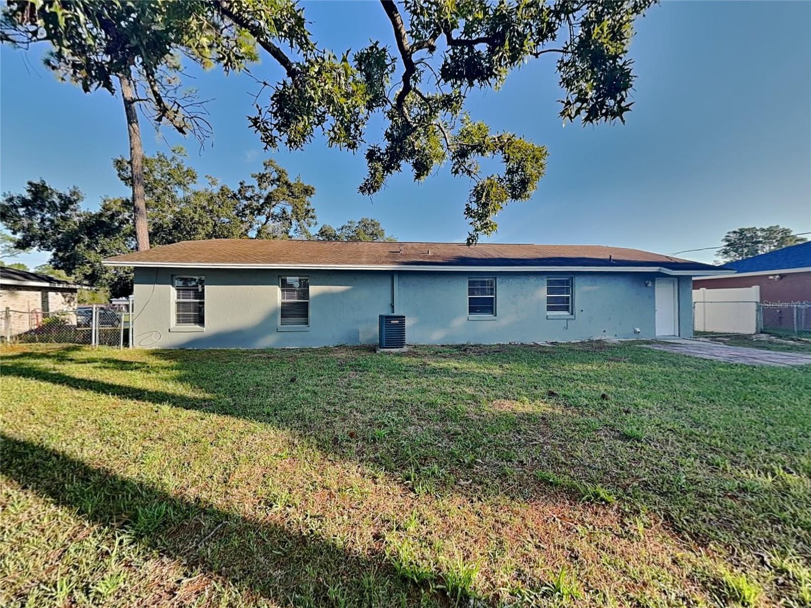 DELTONA LAKES UN 30 8 - Residential Lease