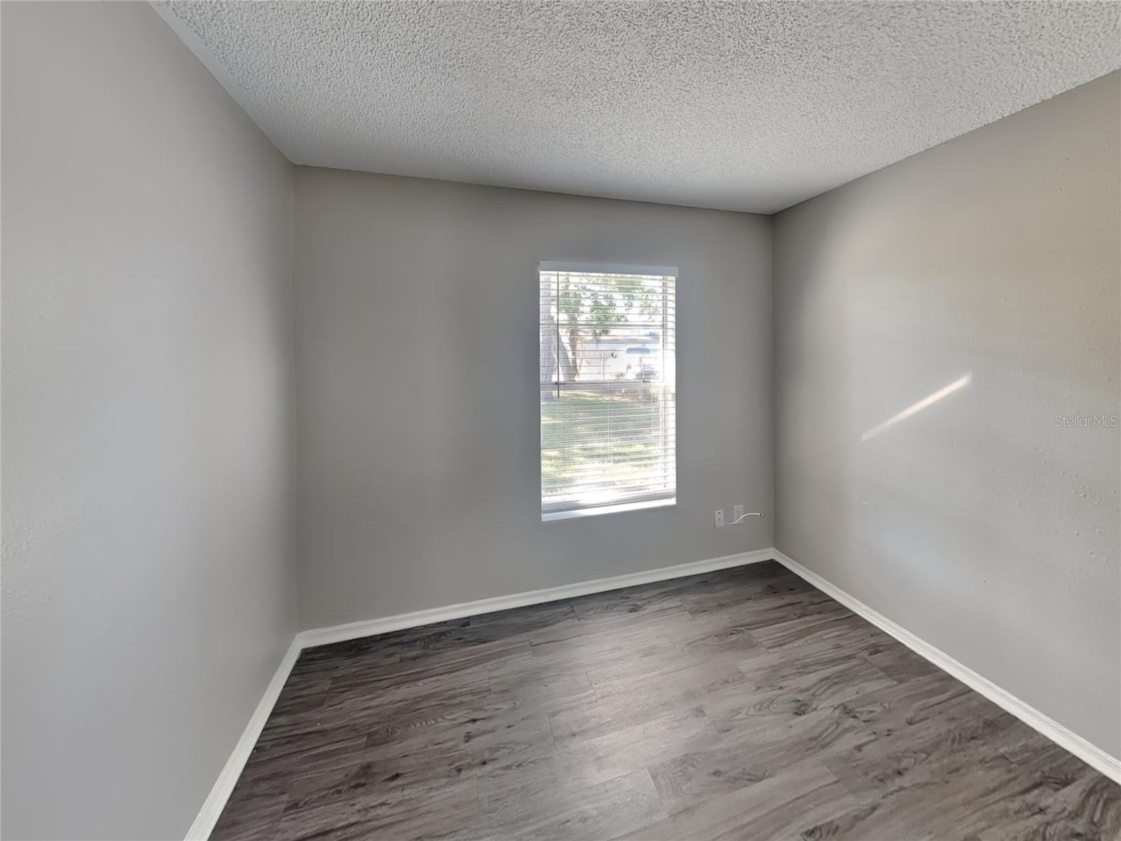 DELTONA LAKES UN 30 8 - Residential Lease