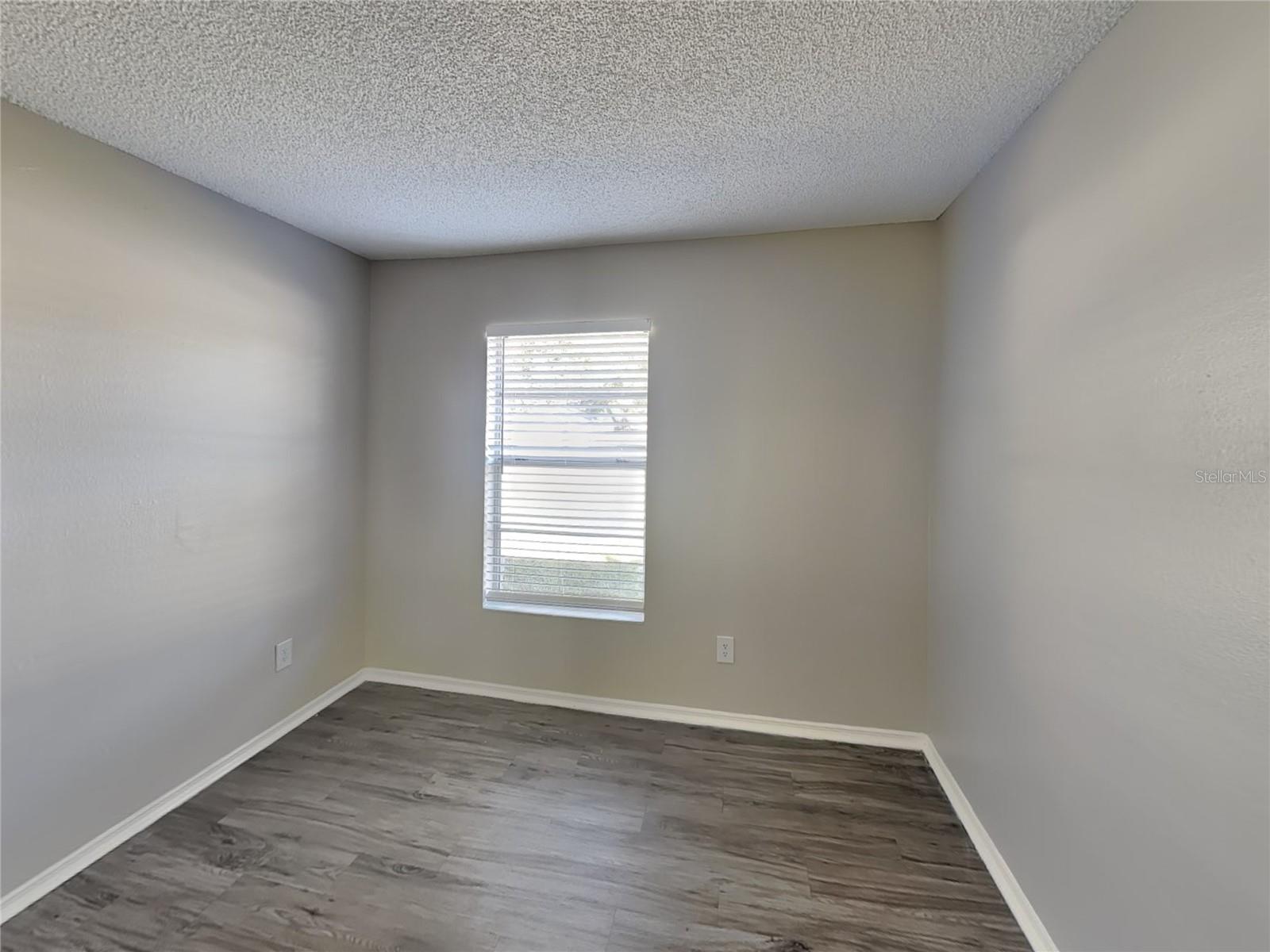 DELTONA LAKES UN 30 8 - Residential Lease