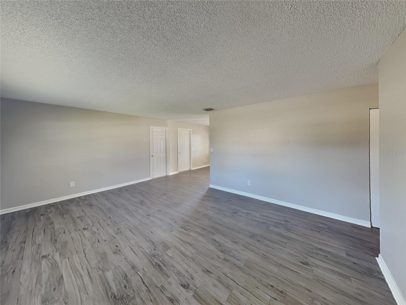 DELTONA LAKES UN 30 8 - Residential Lease