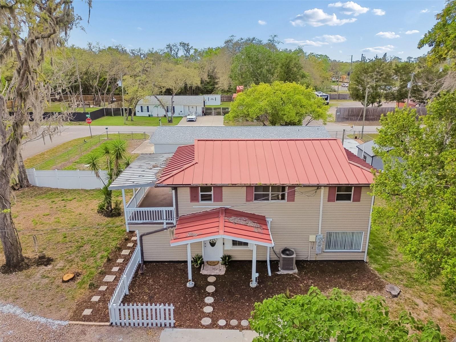 MOON LAKE ESTATES - Residential