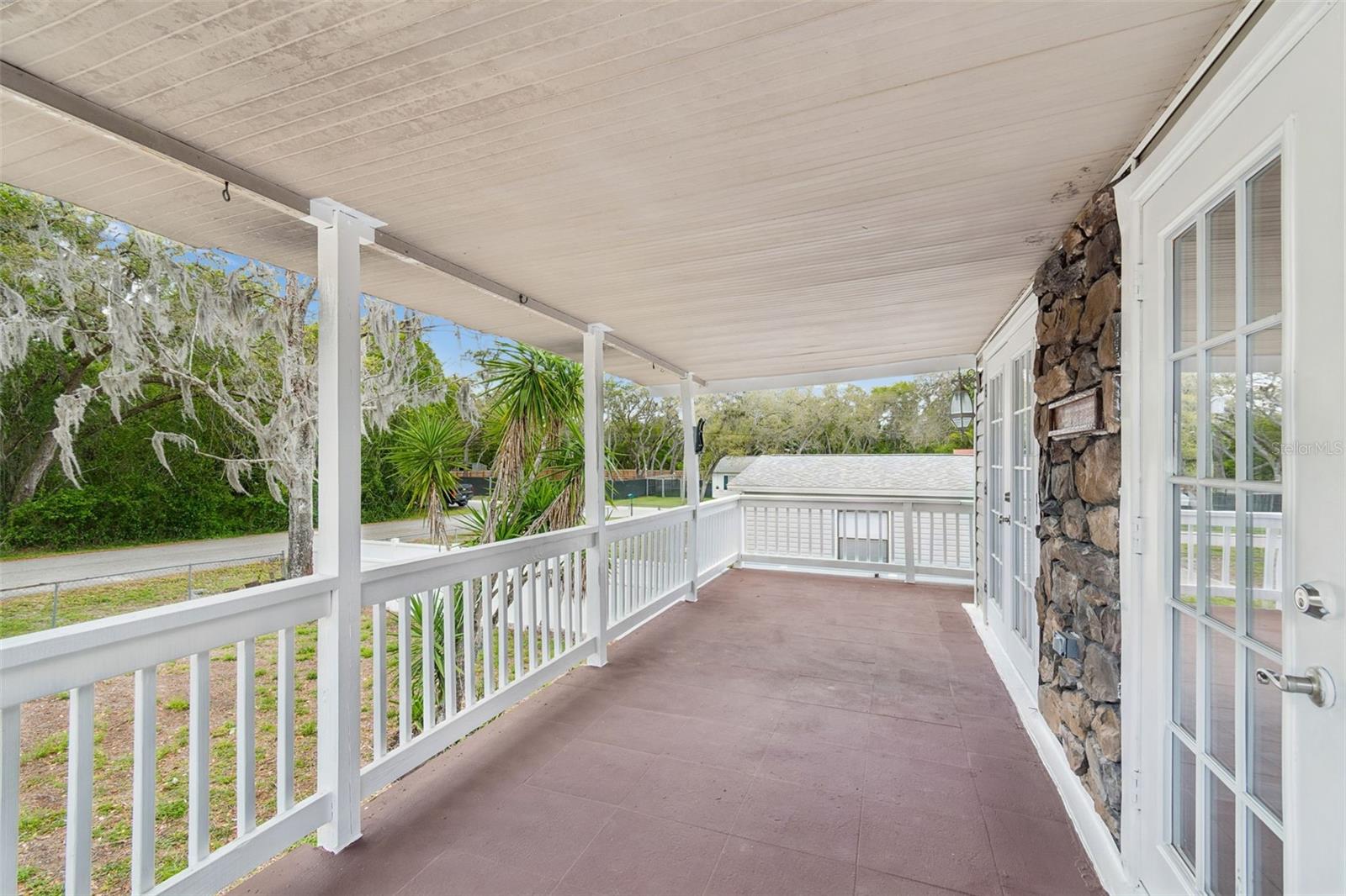 MOON LAKE ESTATES - Residential