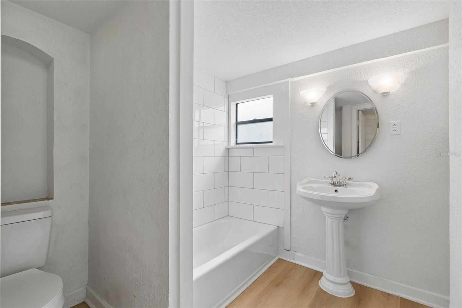 MOON LAKE ESTATES - Residential