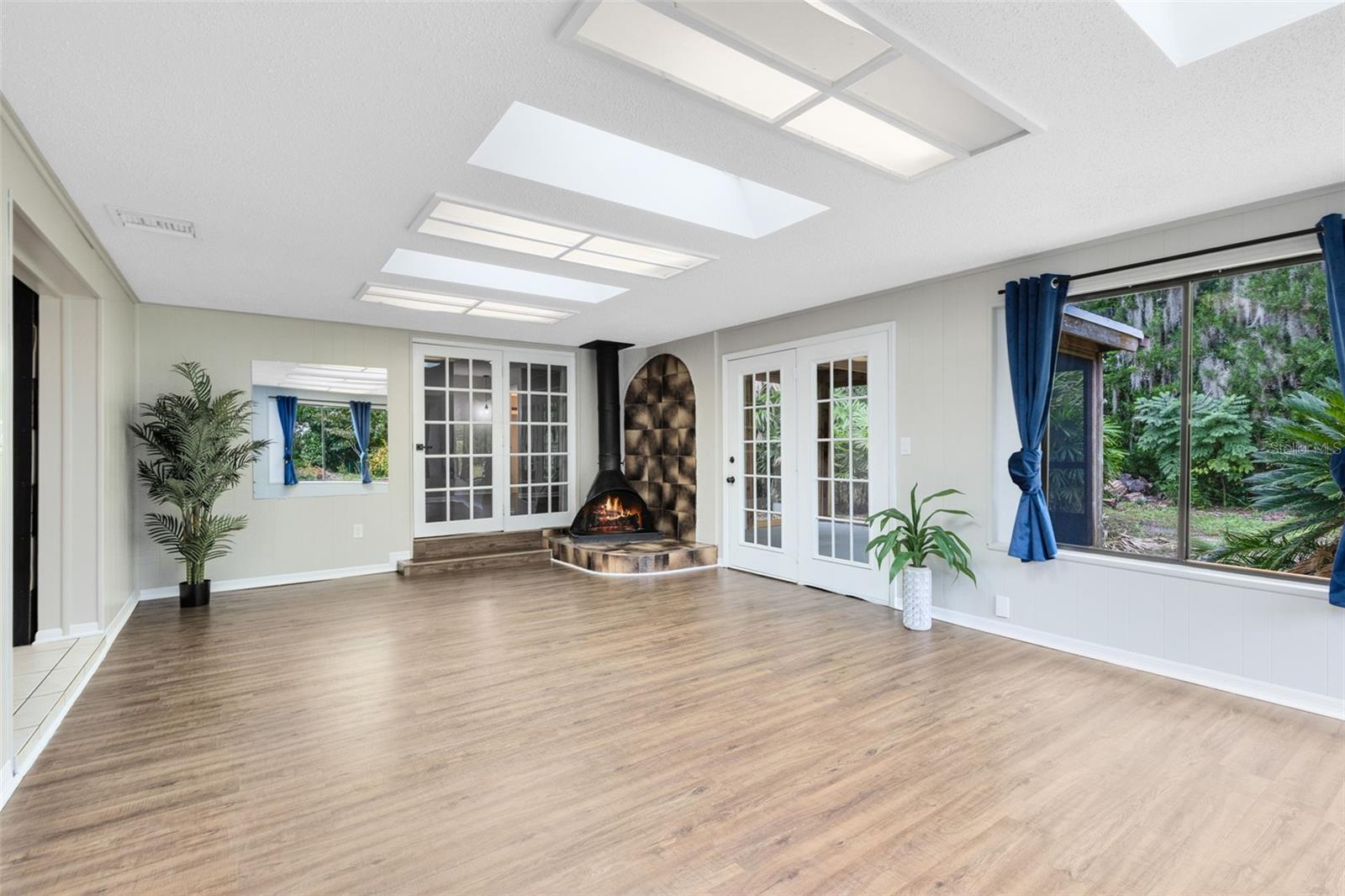 MEADOWS UNIT 1 - Residential