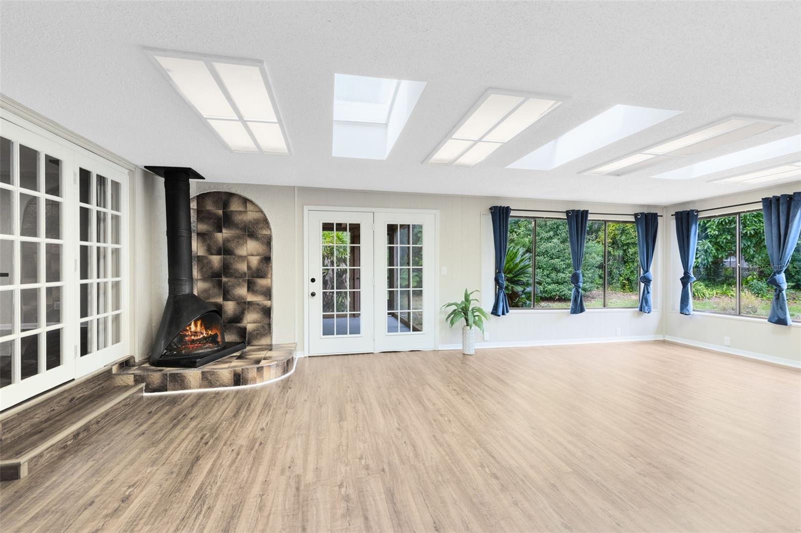 MEADOWS UNIT 1 - Residential