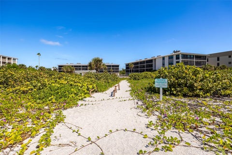 2737 W Gulf Drive 225, Sanibel, FL 33957