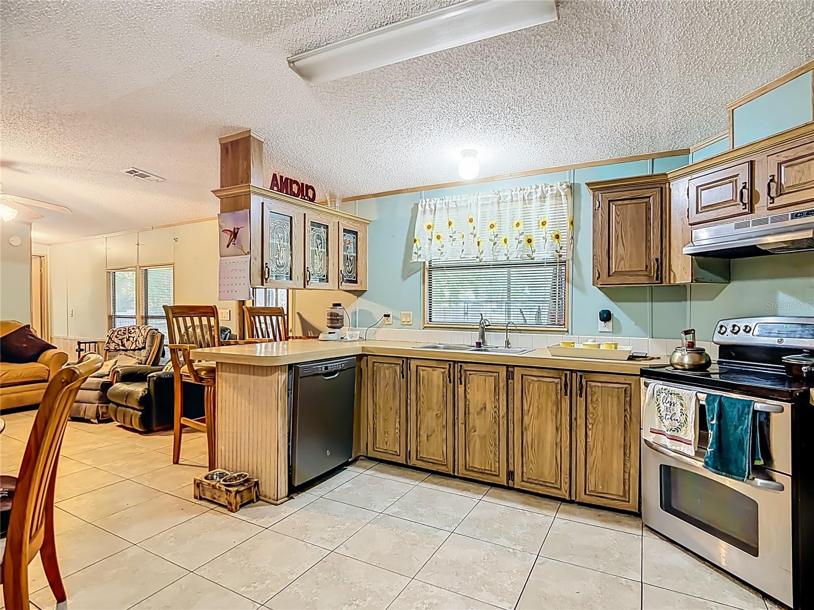 BERKLEY MANOR - Residential