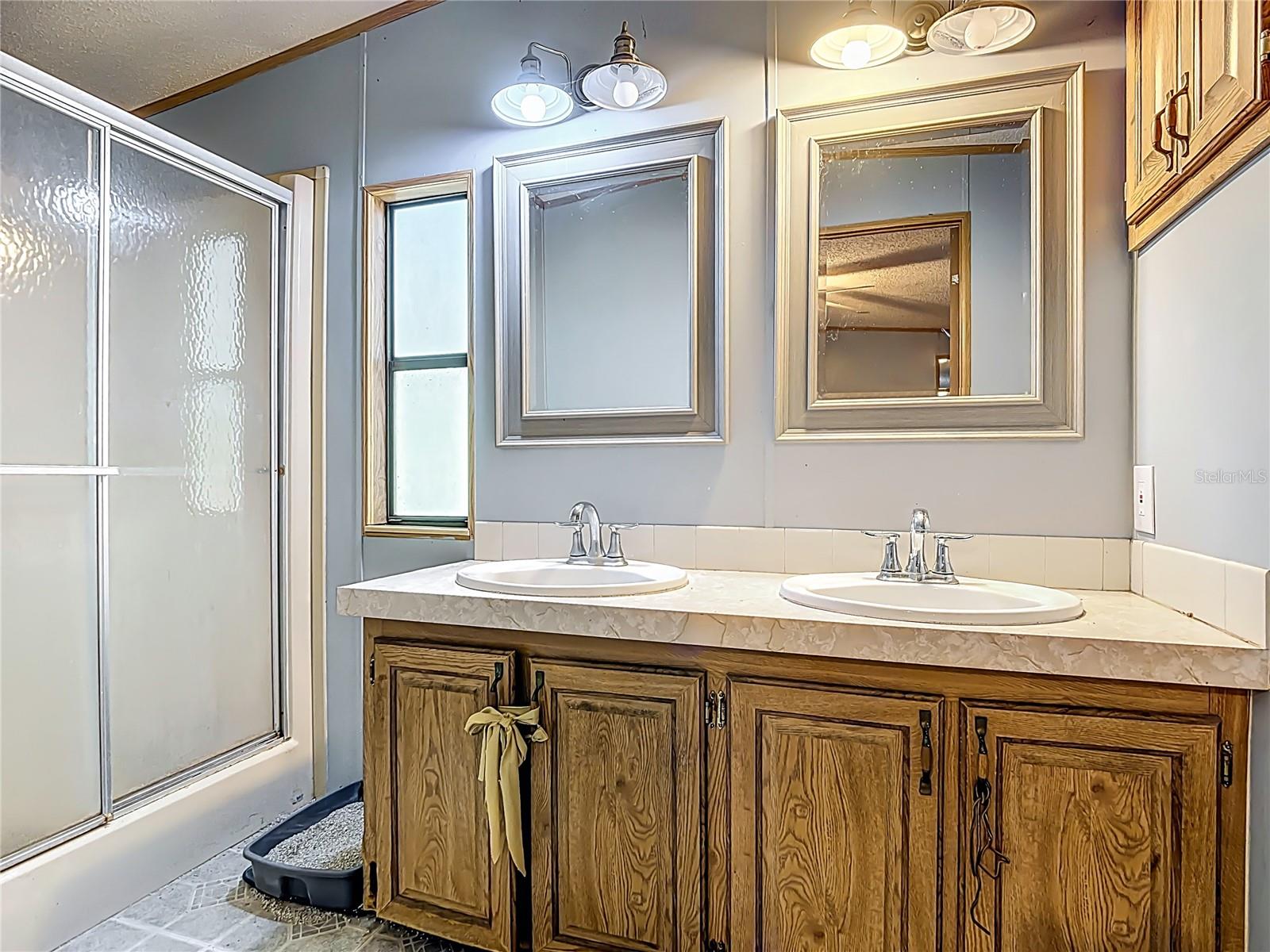 BERKLEY MANOR - Residential