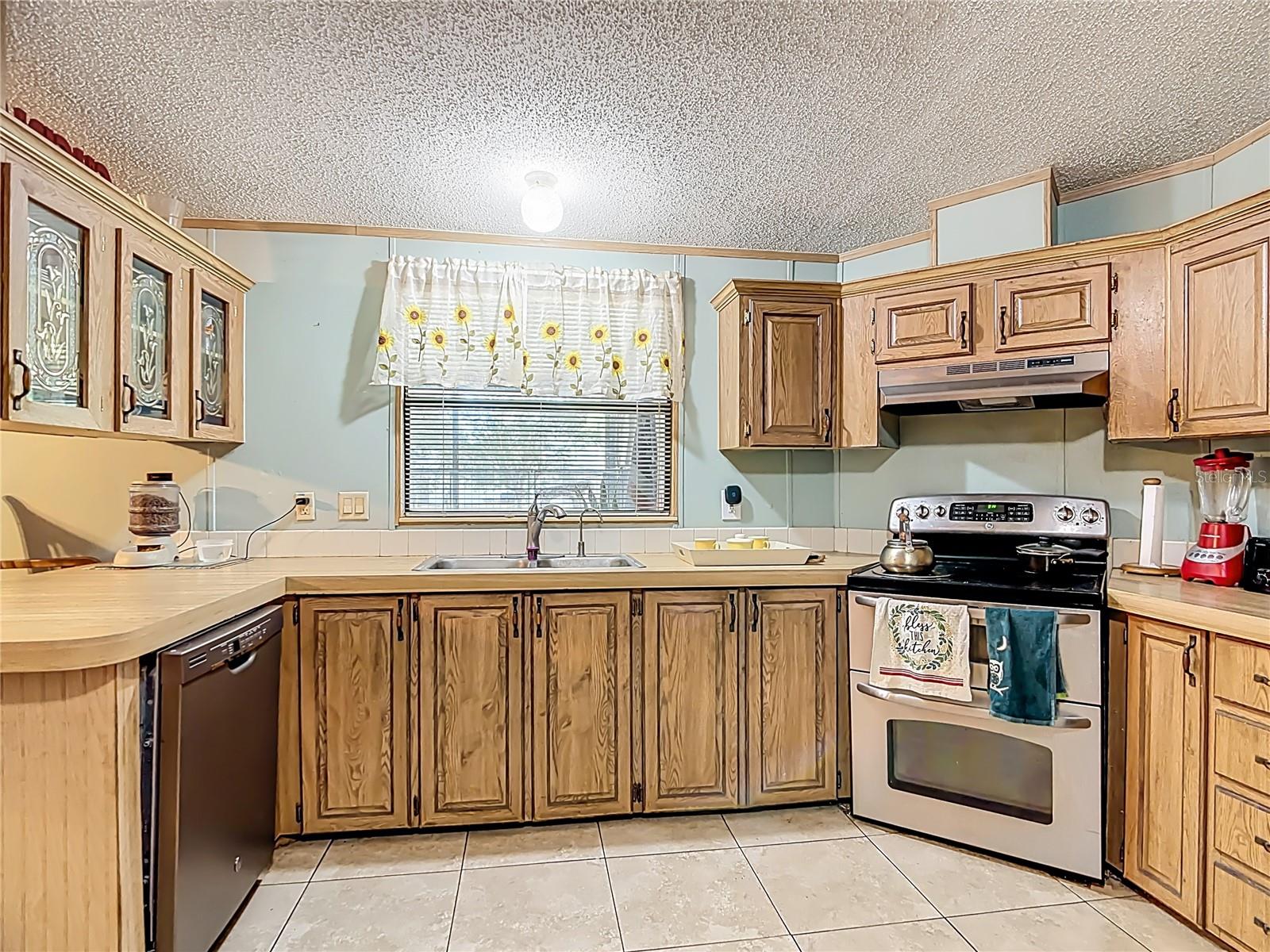 BERKLEY MANOR - Residential