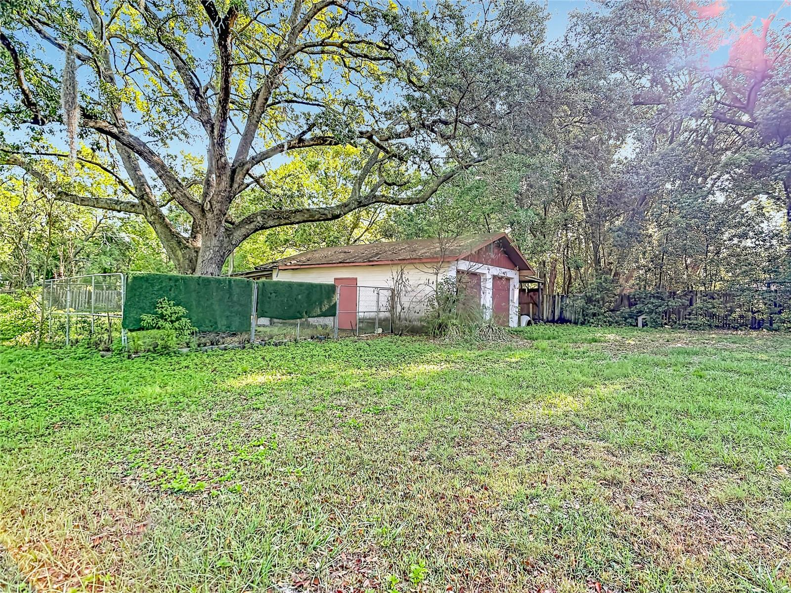 BERKLEY MANOR - Residential