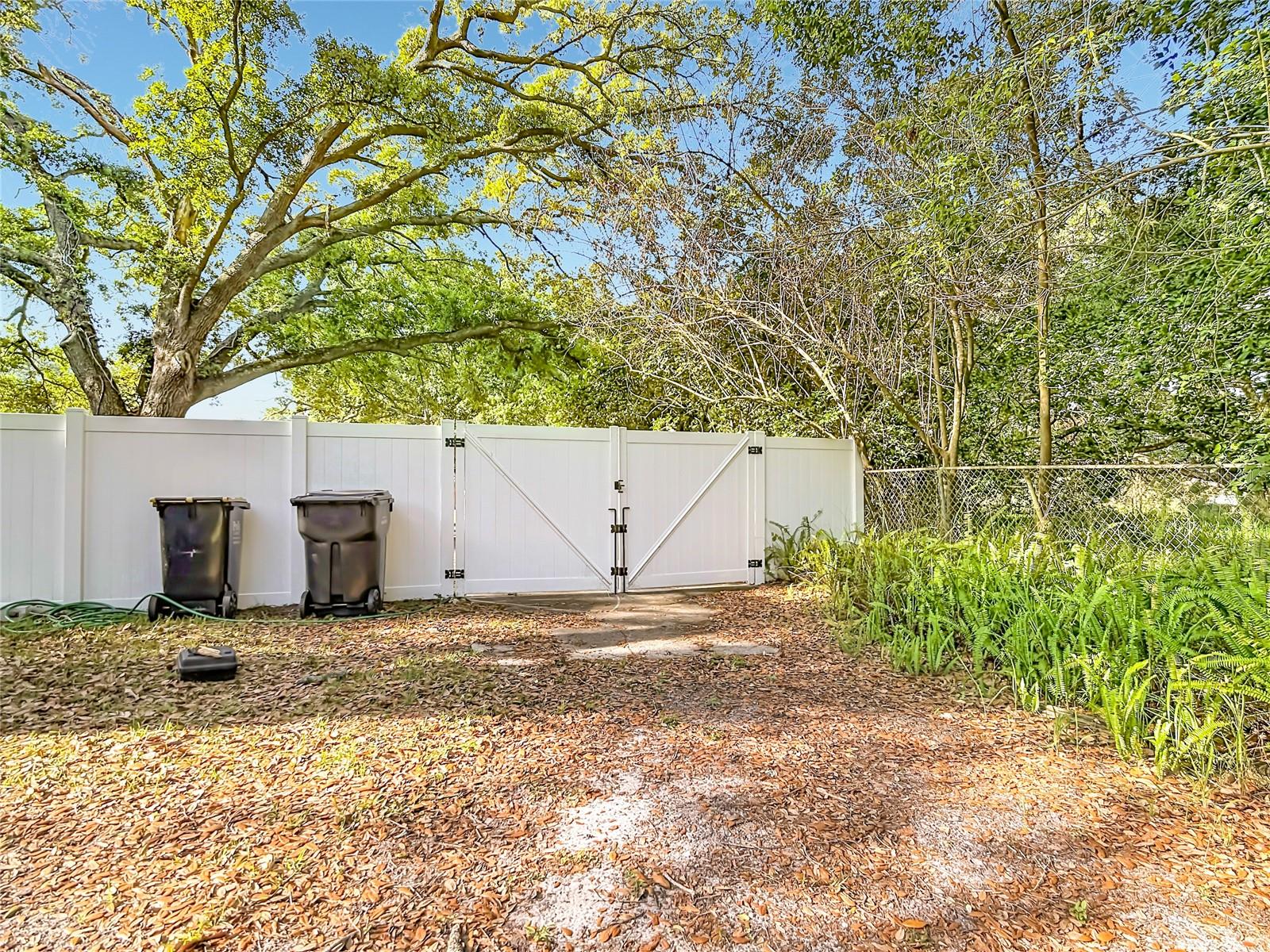 BERKLEY MANOR - Residential